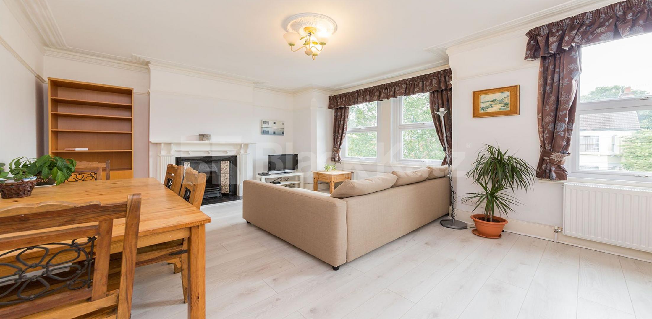 			THIS PROPERTY IS NOW ON HOLD, 2 Bedroom, 1 bath, 1 reception Flat			 Muswell Avenue, Muswell Hill 